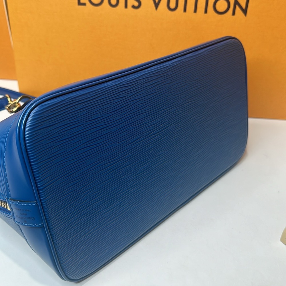 Louis Vuitton Blue Epi Alma Bag - Picture 8 of 11
